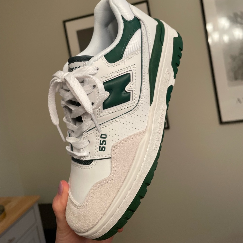NWT New Balance 550 White Green size 6.5 mens